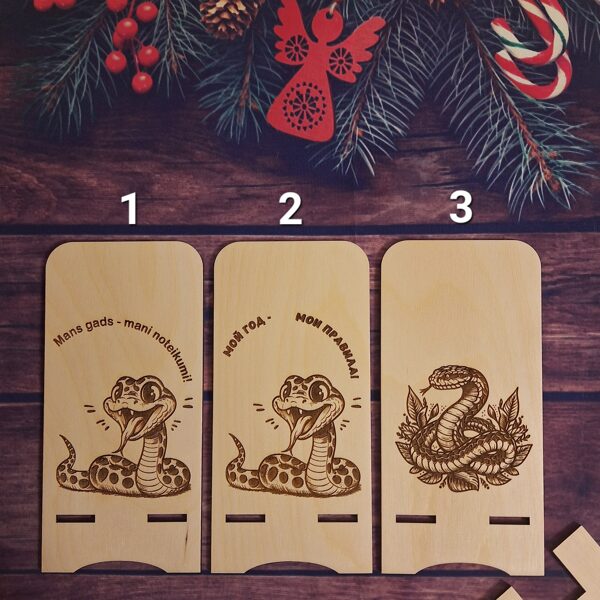 Telefona turētājs, cena 4,50 Eur.