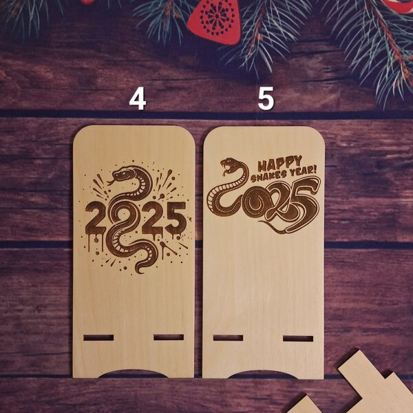 Telefona turētājs, cena 4,50 Eur.