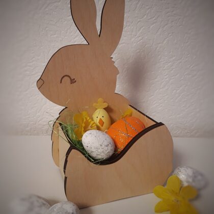 Koka kastīte zaķis, izmērs 22x13x8cm, cena 4,50 Eur.