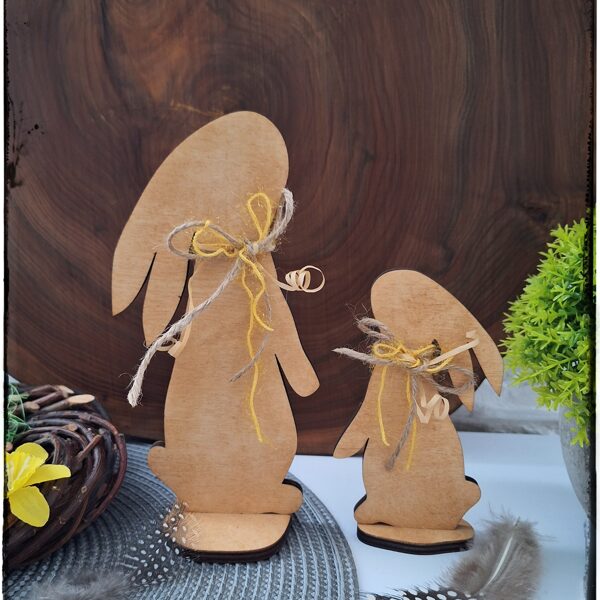 Zaķēne ar zaķēnu, zaķēnes augstums 19cm, cena 5,00 Eur.